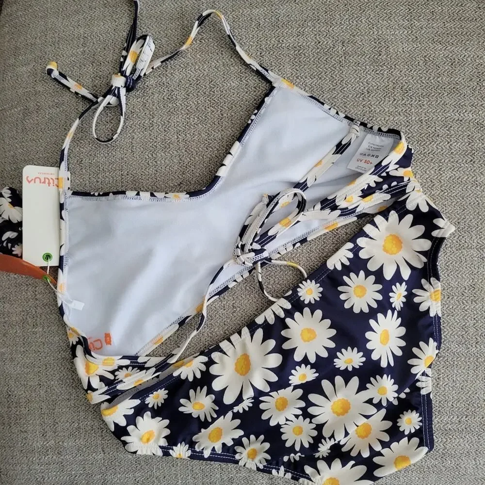 Citrus two piece ruffle top daisy print swimsuit Size 16